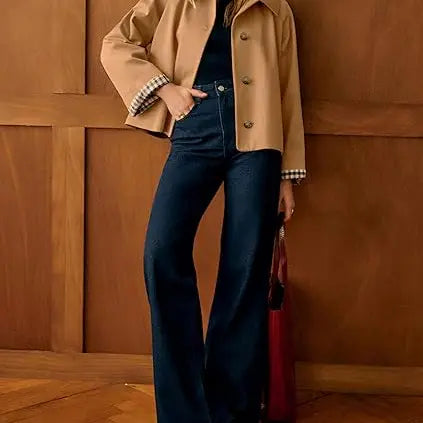 Cropped Women’s Trench Coat – Oversized Casual Jacket with Classic Collar & Checkered Lining